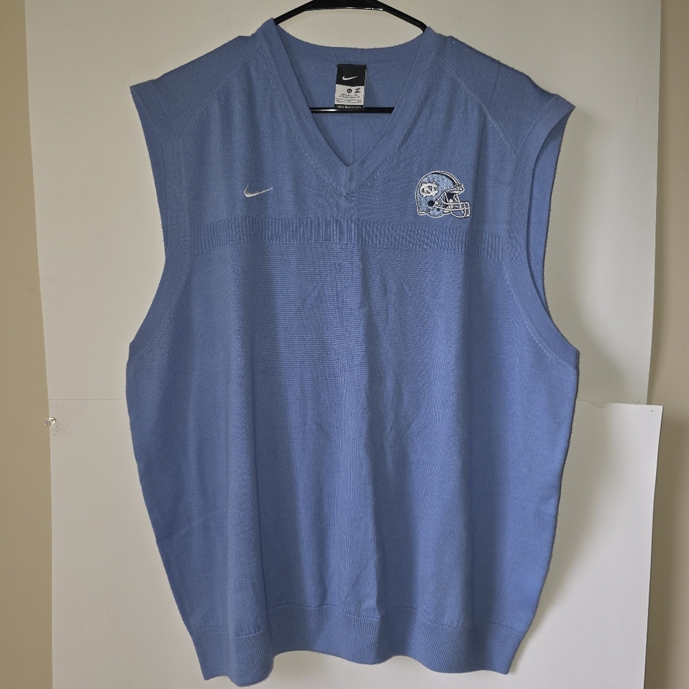 UNC Blue Sleeveless Pullover V-neck Nike Logo Football Tar Heel Fans  XL